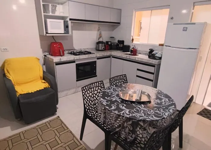 Apartamento Ubatuba Maranduba 150m da Praia